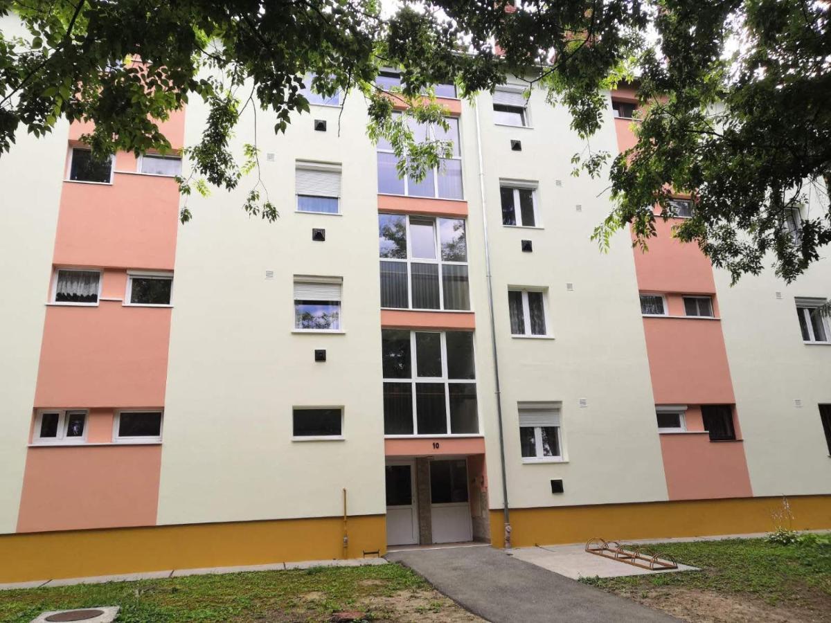 Newisland Family Apartman Sárvár Exterior foto